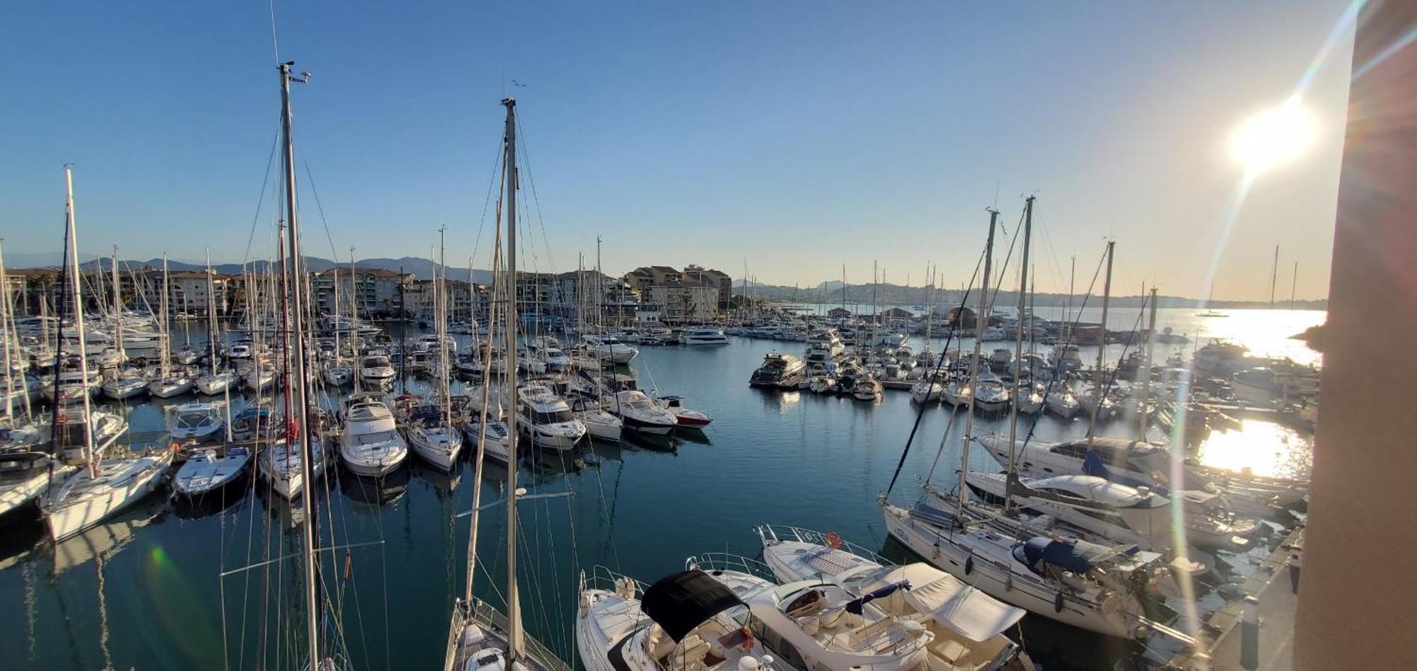 Residence Cap Hermes, Incroyable Vue Sur Le Port, Фрежус Екстер'єр фото